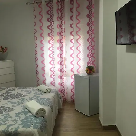 Lana Penzion *